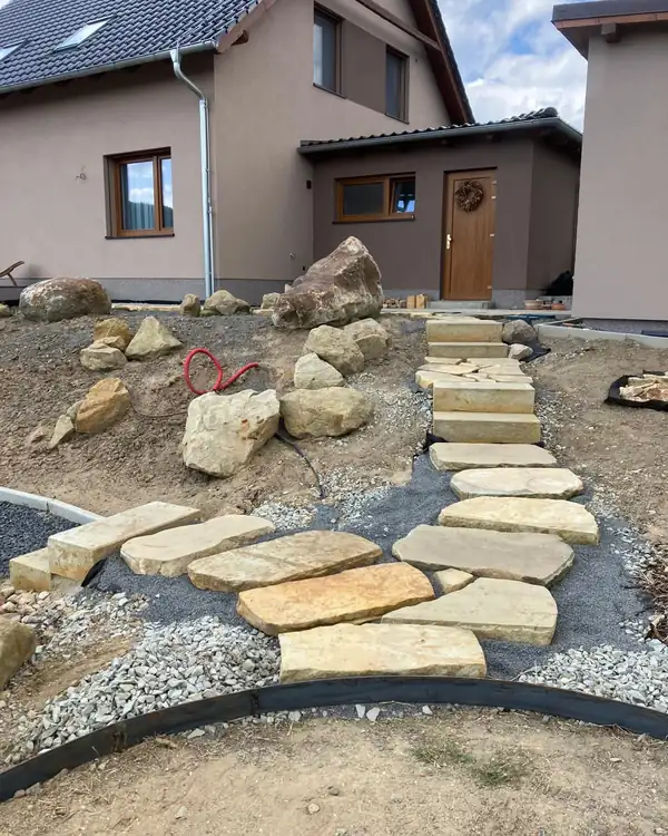 Pískovcové nášlapy
